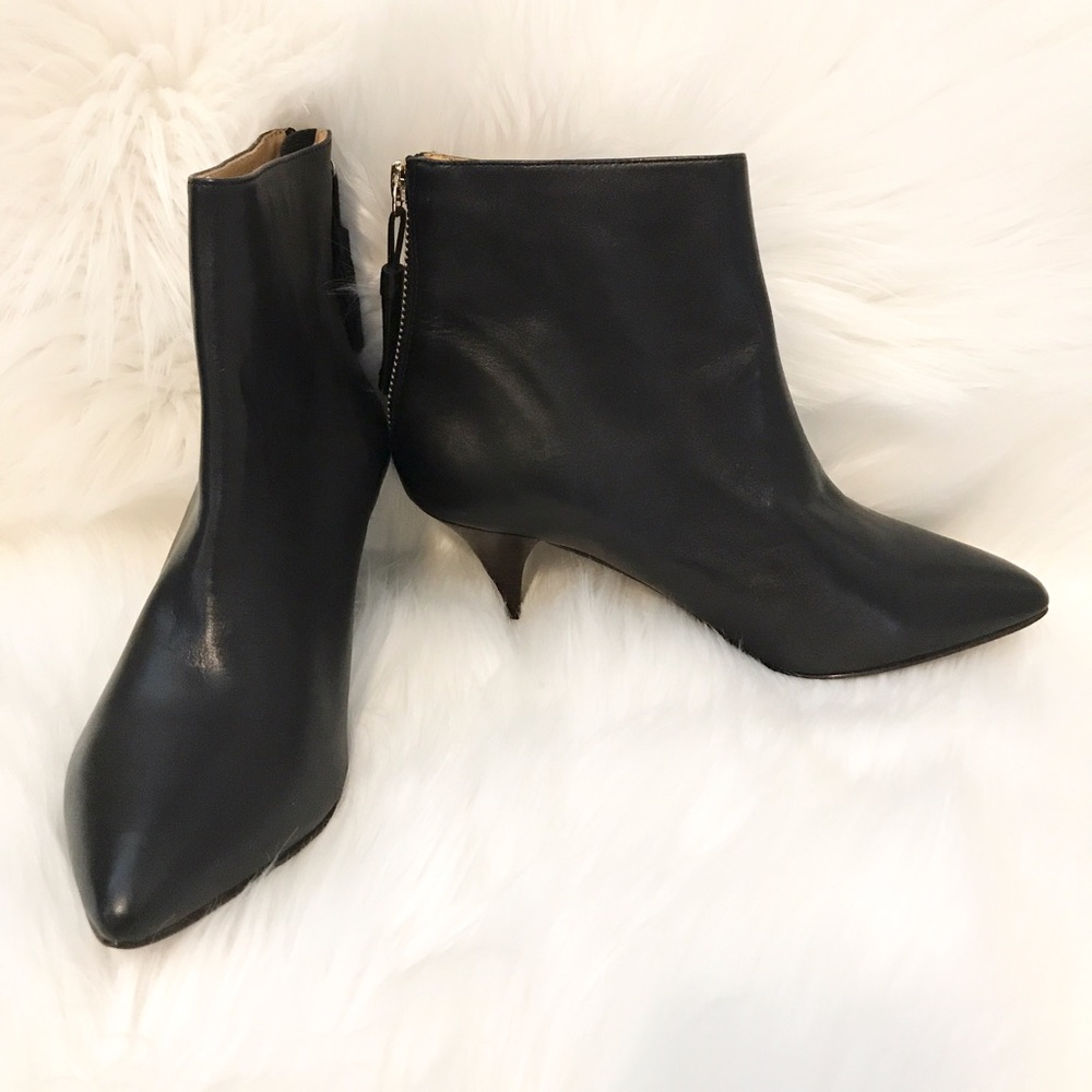 BROOKS BROTHERS women's black leather booties