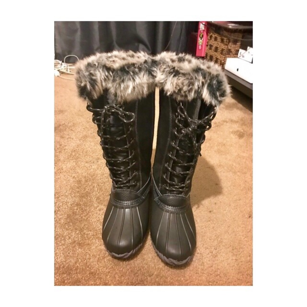 Duck boots