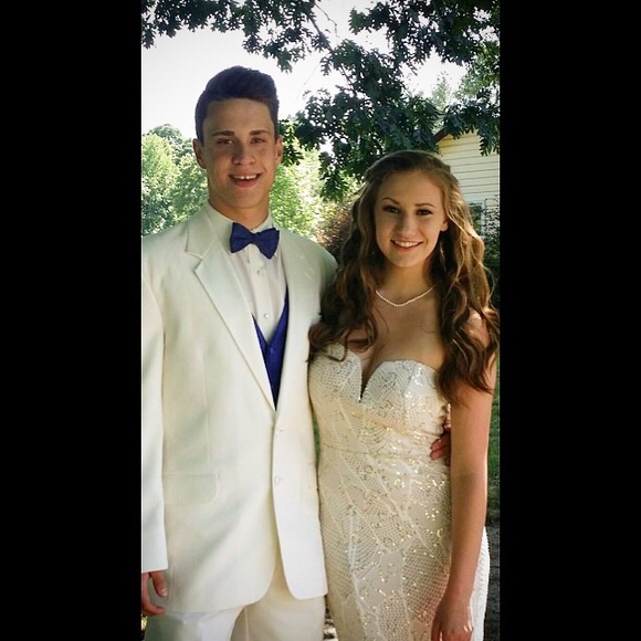 Meet your Posher, Abby - Picture 4 of 4