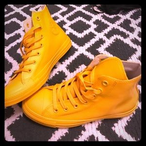 Converse 'bright yellow' sneaker