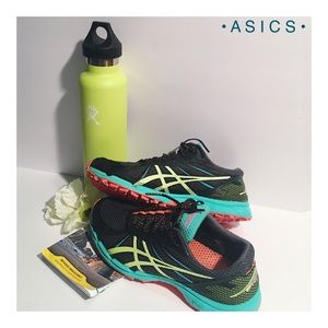 Asics • Trail Shoes