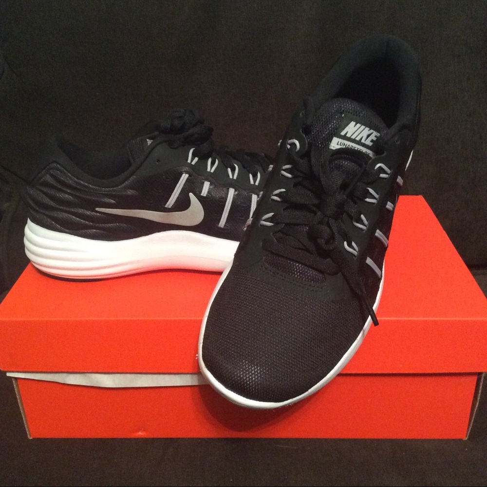 Nike lunarstelos brand new in box