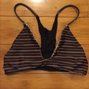 Acacia jaws : dark classic : size small