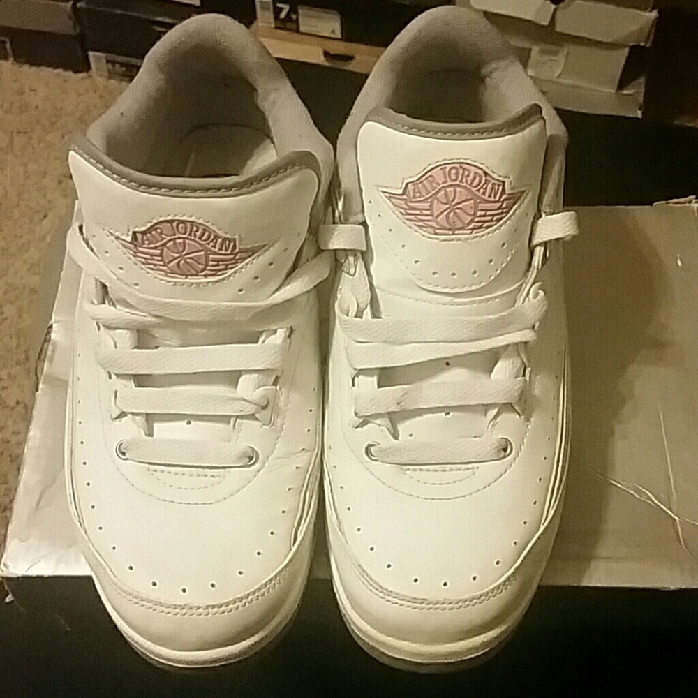 Air Jordan 2 retro low
