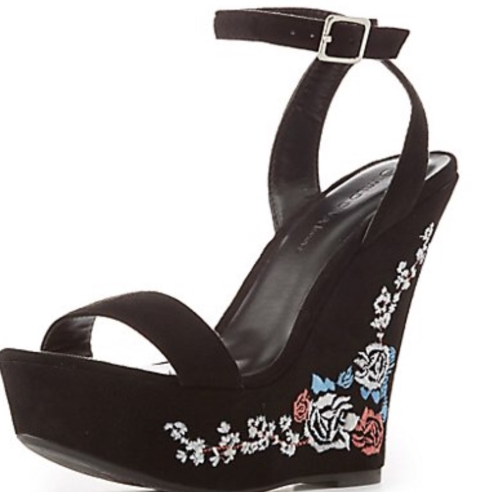 Brand new unworn wmbroidered wedges