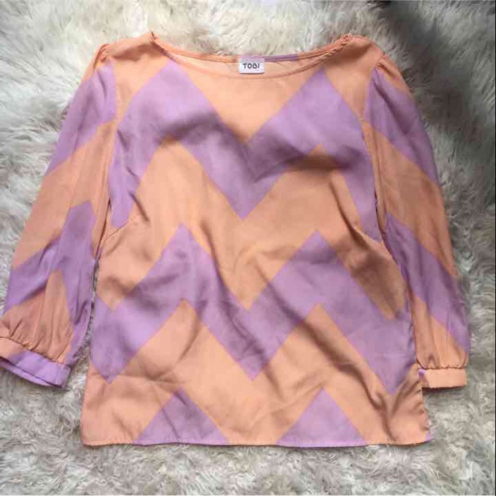 Lilac and peach chevron top