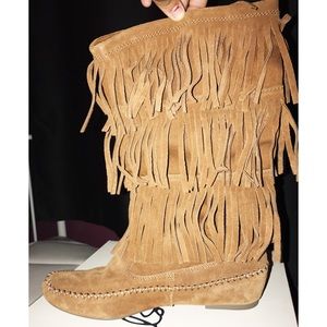Lauren Conrad • Brown Fringe Boots