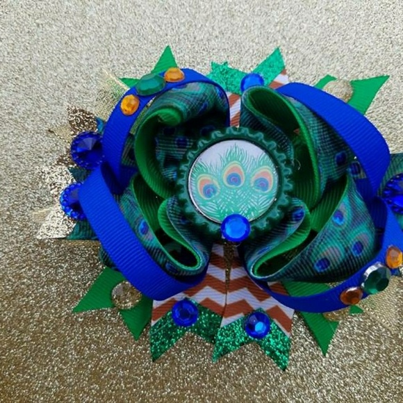 Peacock Eyes Spike Tail OTT Hair Bow - Picture 1 of 3