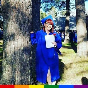 Meet your Posher, Alexis