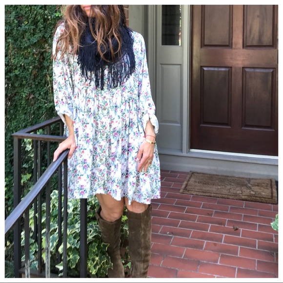 Dresses & Skirts - ✨ONE HOUR SALE✨Long sleeve flora dress