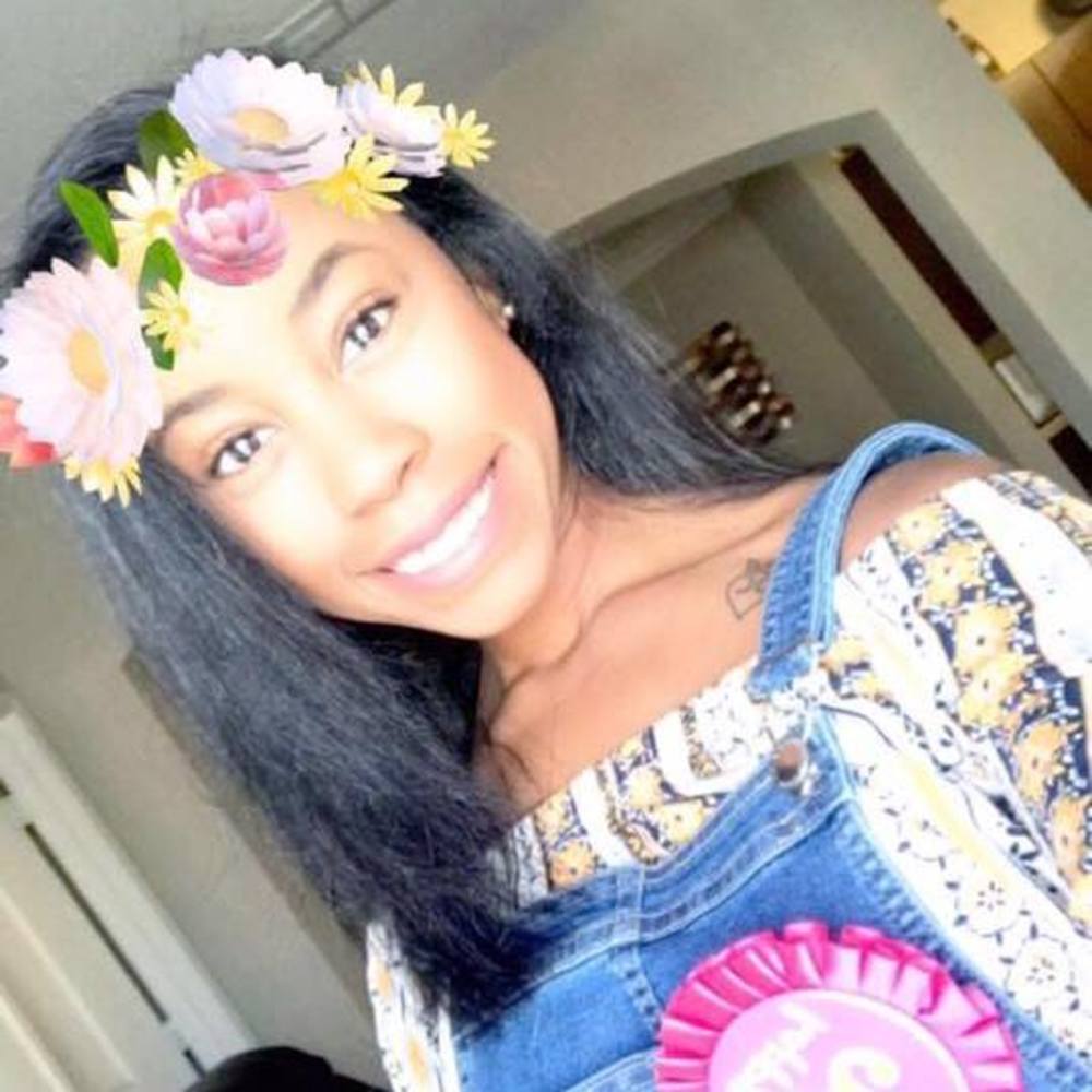 Meet your Posher, Ndea