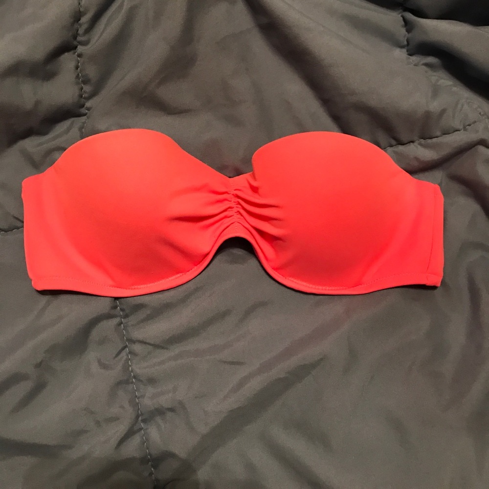 Victoria's Secret  bikini top.🎉