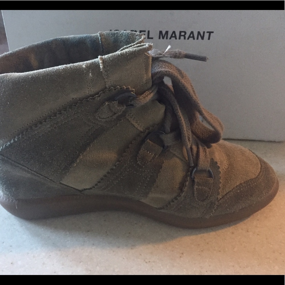 Isabel Marant Over Basket Sneakers in Taupe