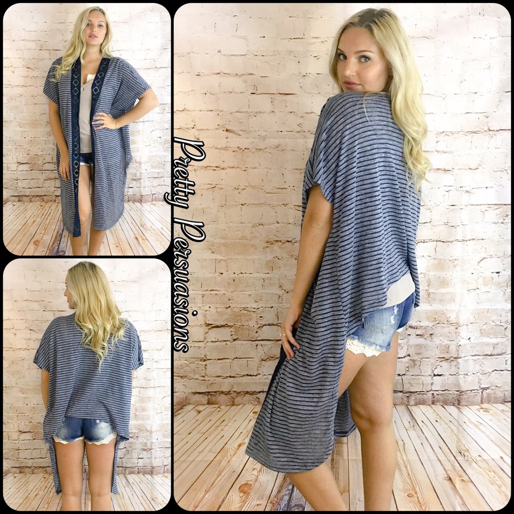 SALE‼️ Navy Draped Sides Striped Lace Trim Kimono - Picture 2 of 4