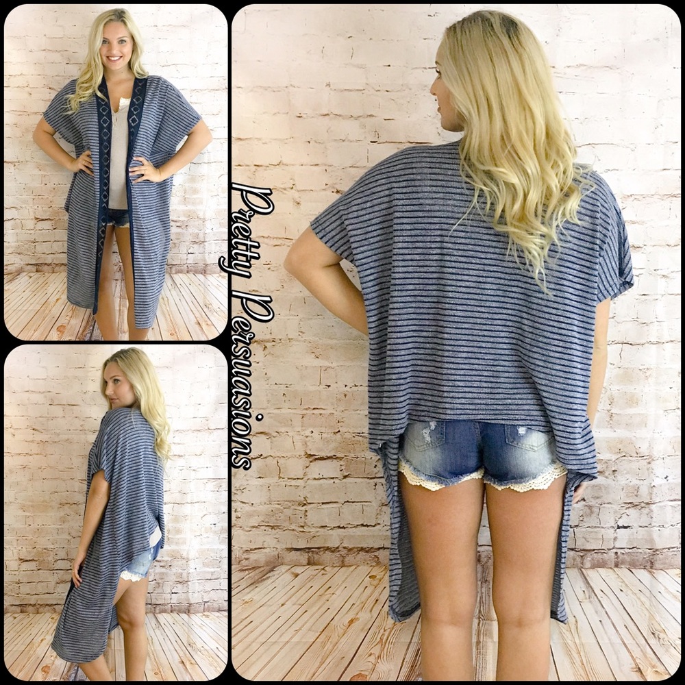 SALE‼️ Navy Draped Sides Striped Lace Trim Kimono - Picture 3 of 4