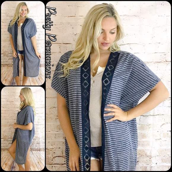 SALE‼️ Navy Draped Sides Striped Lace Trim Kimono - Picture 4 of 4