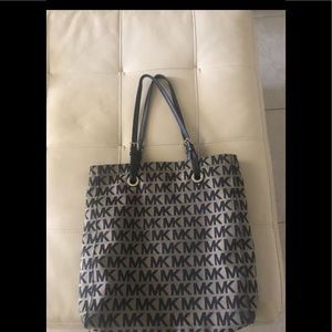 Used Micheal Kors bag