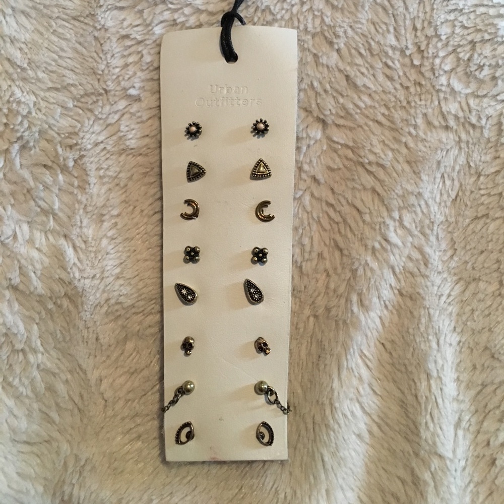 Urban outfitters earring set