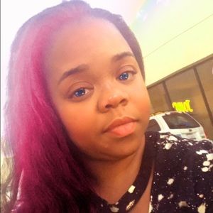 Meet your Posher, Lashawnda