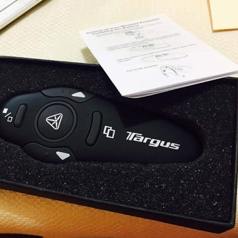 Wireless Presenter w/ laser pointer