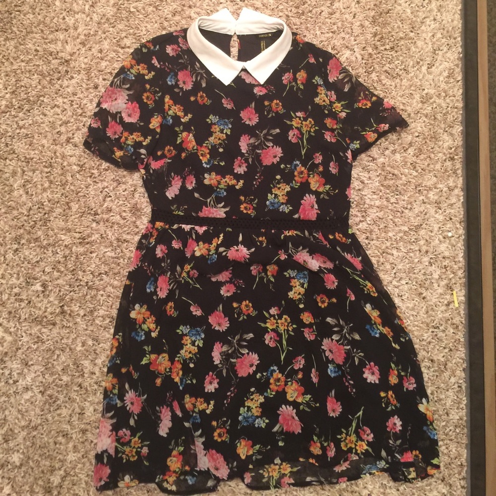 Floral collar dress