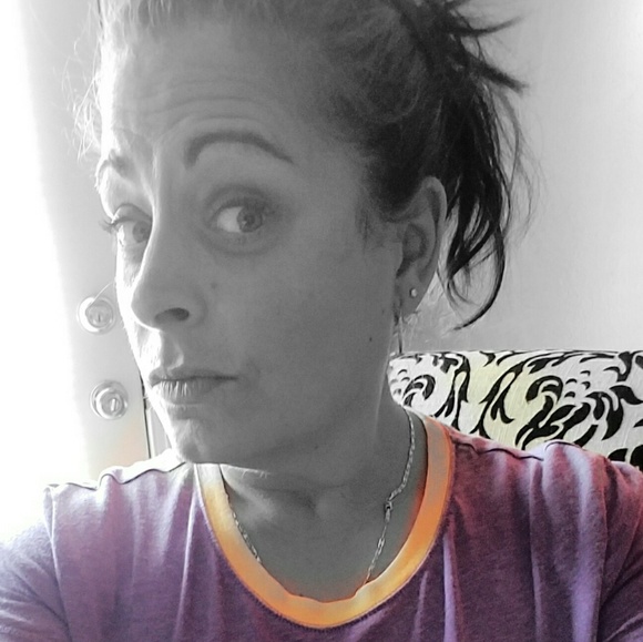 Meet your Posher, Alexis - Picture 1 of 1