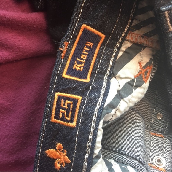 🎉 LOOKING TO TRADE 🎉 - Picture 3 of 3