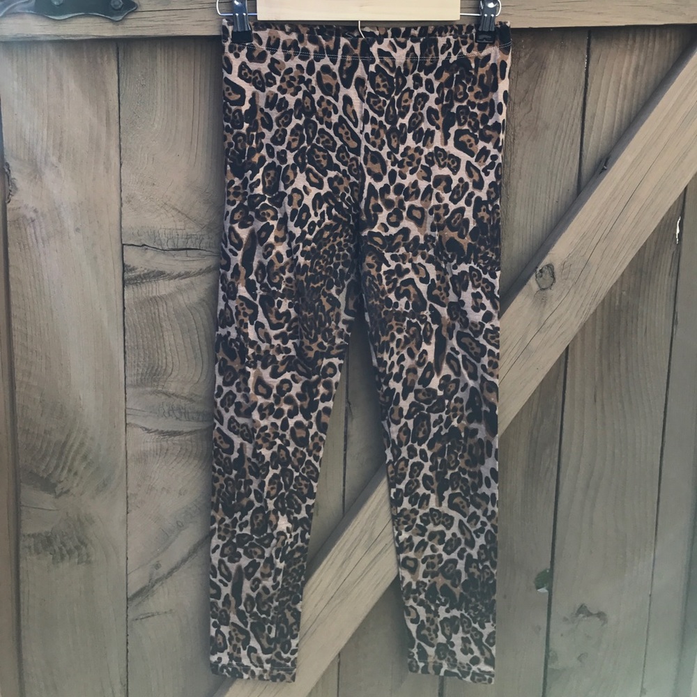 Size M Rue 21 cheetah print leggings***5 for $25