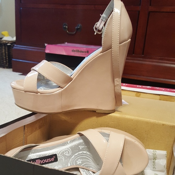 Shoes size 7 - Picture 3 of 5