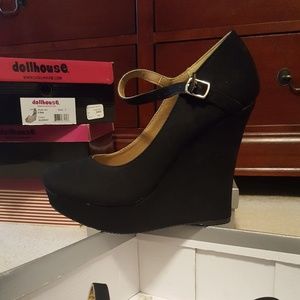 Shoes size 7