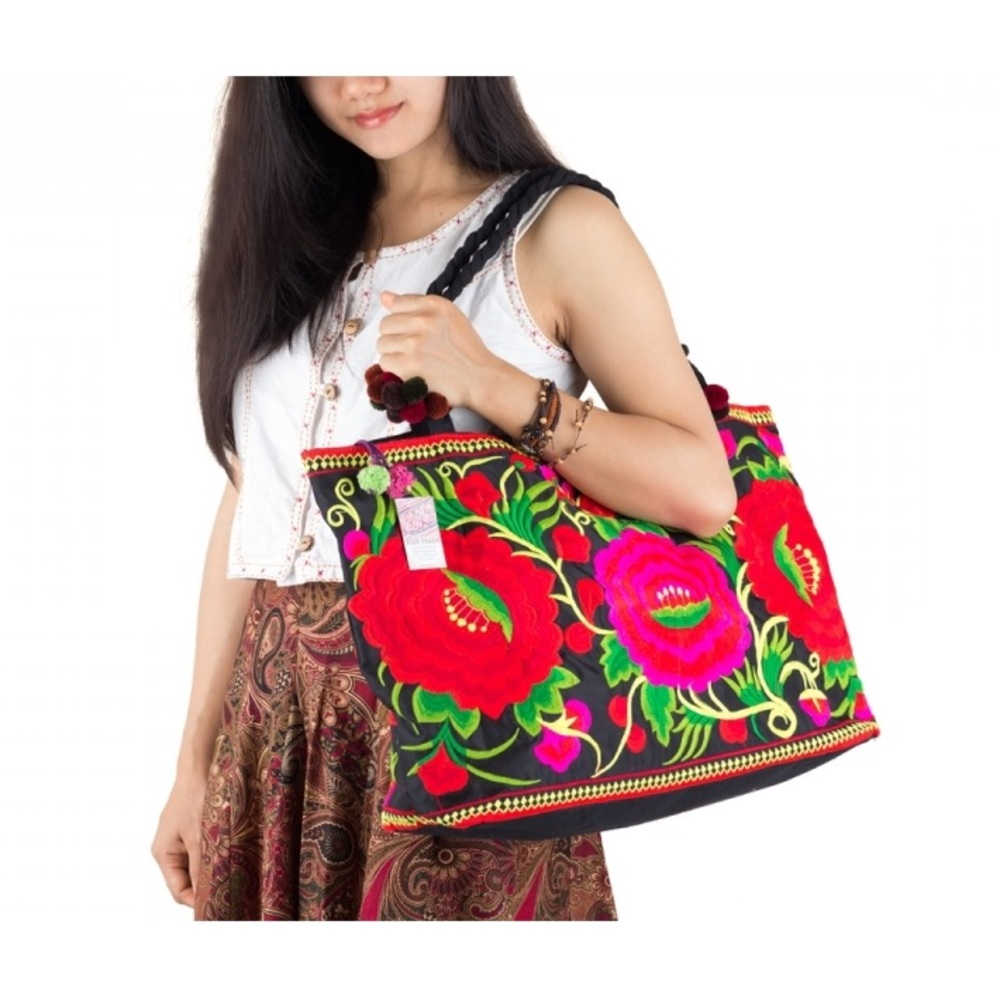 Beach bag embroidered tote