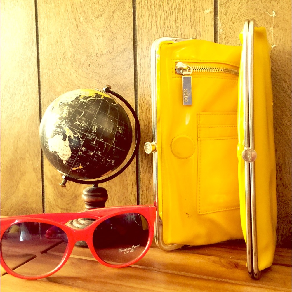 Hobo yellow wallet!