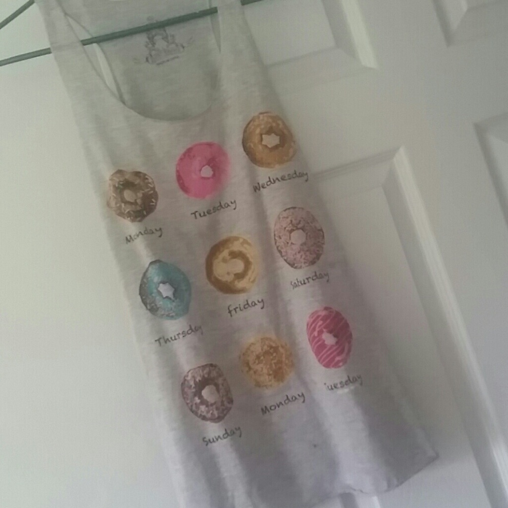 donut for everyday of the week Heather gray tank L