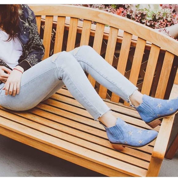 HOST PICKPremium vegan  boots - Picture 5 of 8