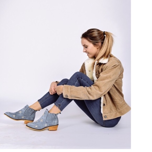 HOST PICKPremium vegan  boots - Picture 4 of 8