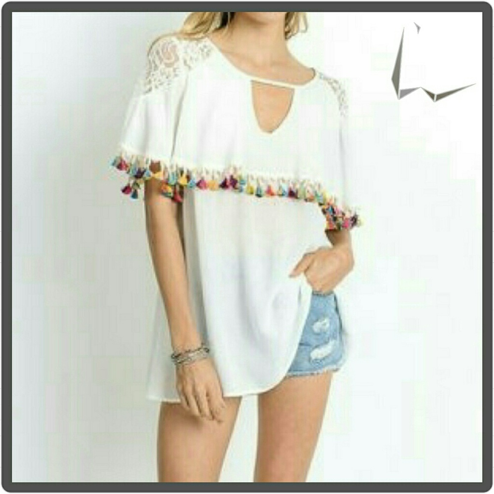 Gorgeous Tunic with Lace & Tassel Details