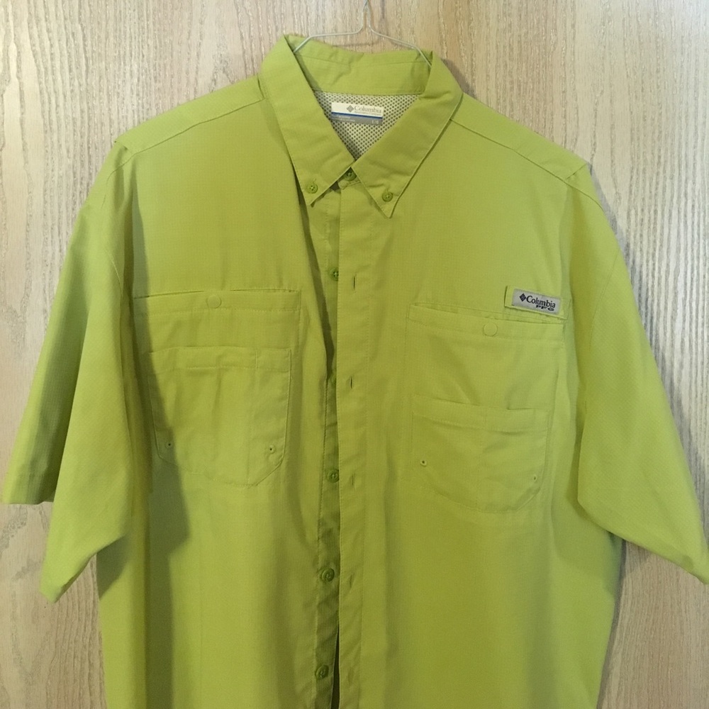 COLUMBIA PFG shortsleeve button down fishing shirt