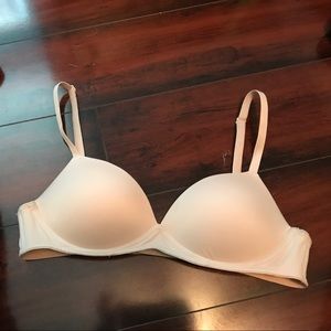 PINK Victoria's Secret Wireless Push-up Bra 34A