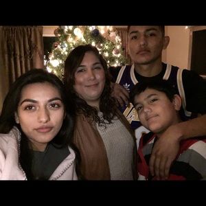 Meet your Posher, Connie