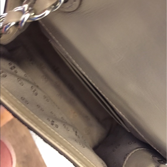 Authentic Tory Burch french grey cross body - Picture 3 of 4