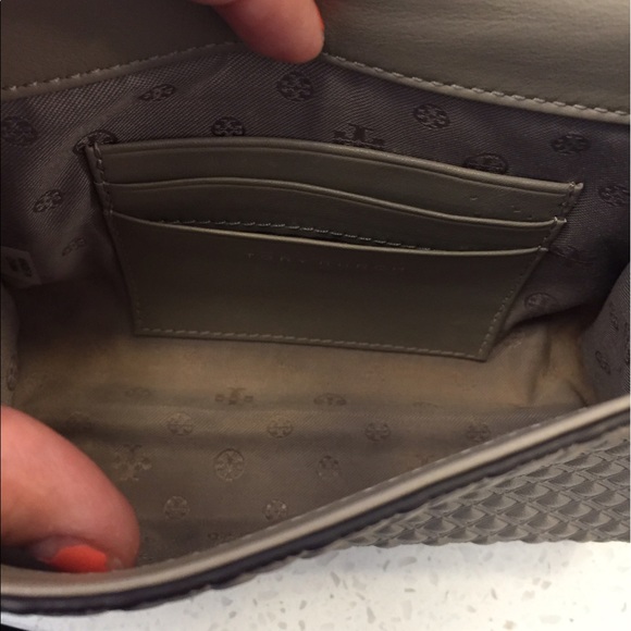 Authentic Tory Burch french grey cross body - Picture 4 of 4