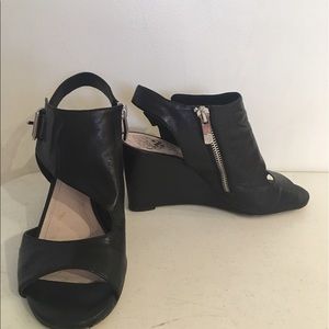 Vince Camuto Black Wedges W/Zipper 6.5 M