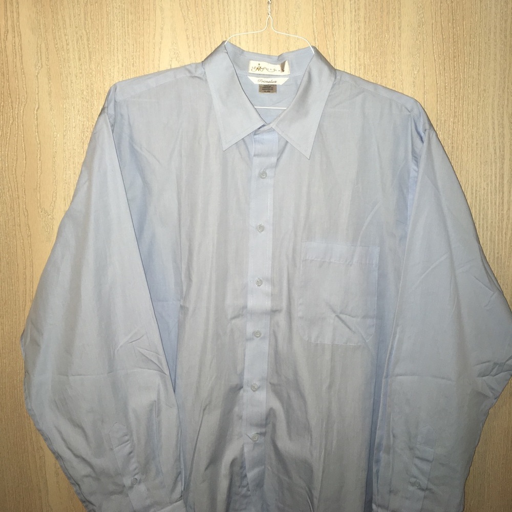 Excellent condition Large, light blue button down
