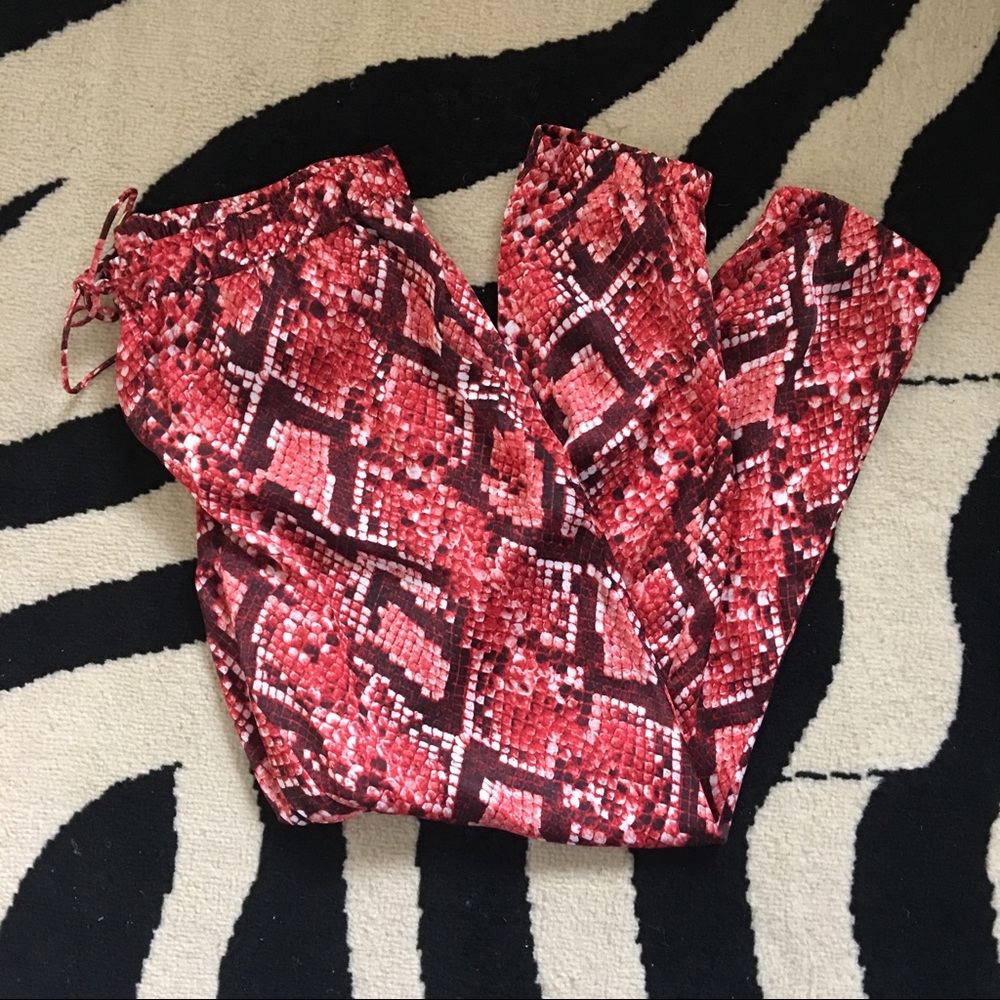 Like New Michael Kors Python Jogger Style Pant  12
