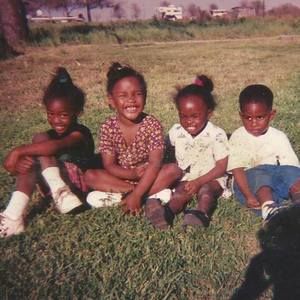 Meet your Posher, Kenisha