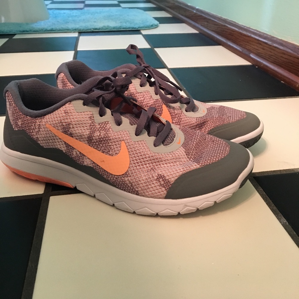 Nike flex experience running shoes