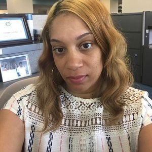 Meet your Posher, Larayne