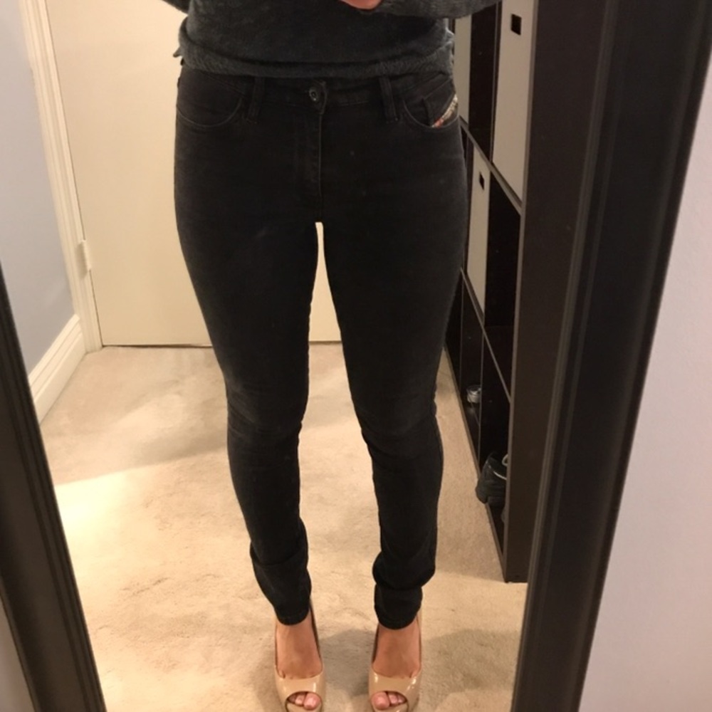 Diesel Skinzee Super-Slim Skinny Jeans Reg Waist