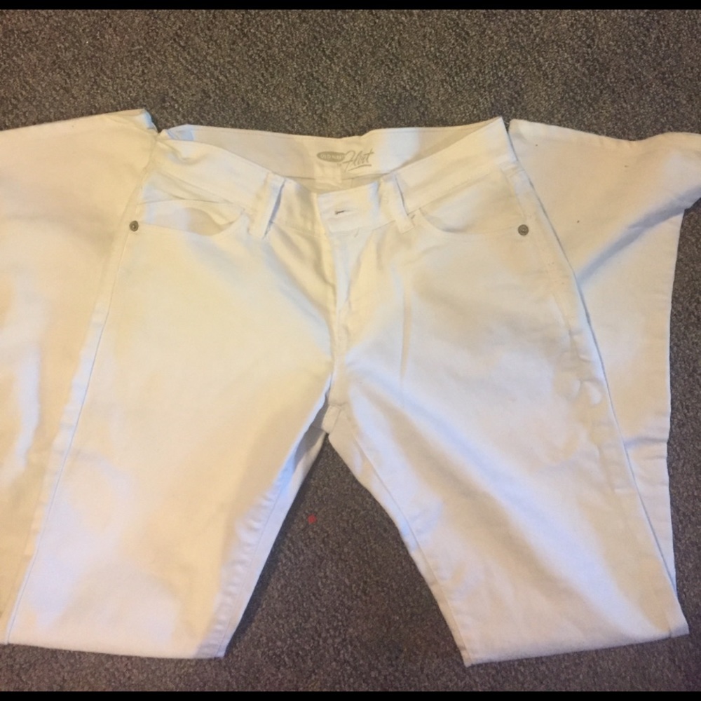 Perfect for summer white jeans.