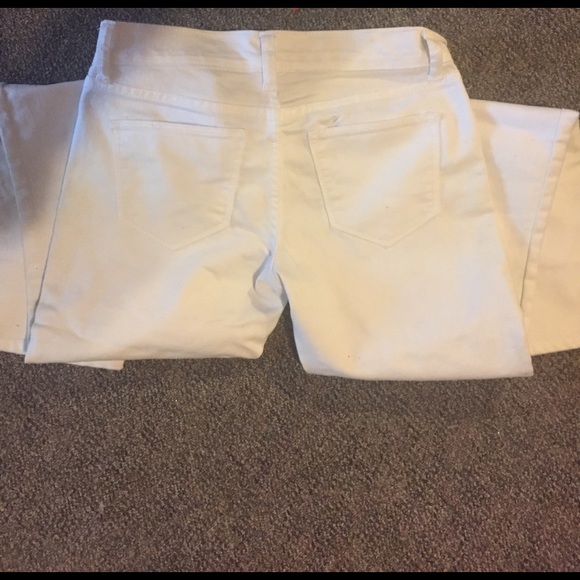 Perfect for summer white jeans. - Picture 2 of 3